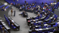 Bild von der Liveübertragung der Sitzung im Bundestag