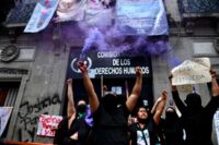 Seit Mitte September halten feministische Aktivistinnen das Gebäude der Nationalen Menschenrechtskommission (CNDH) in Mexiko-Stadt besetzt